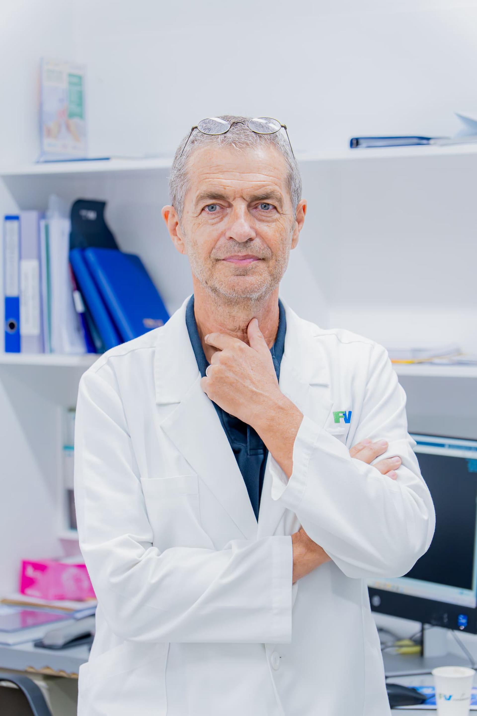 Dr. Robert Riche