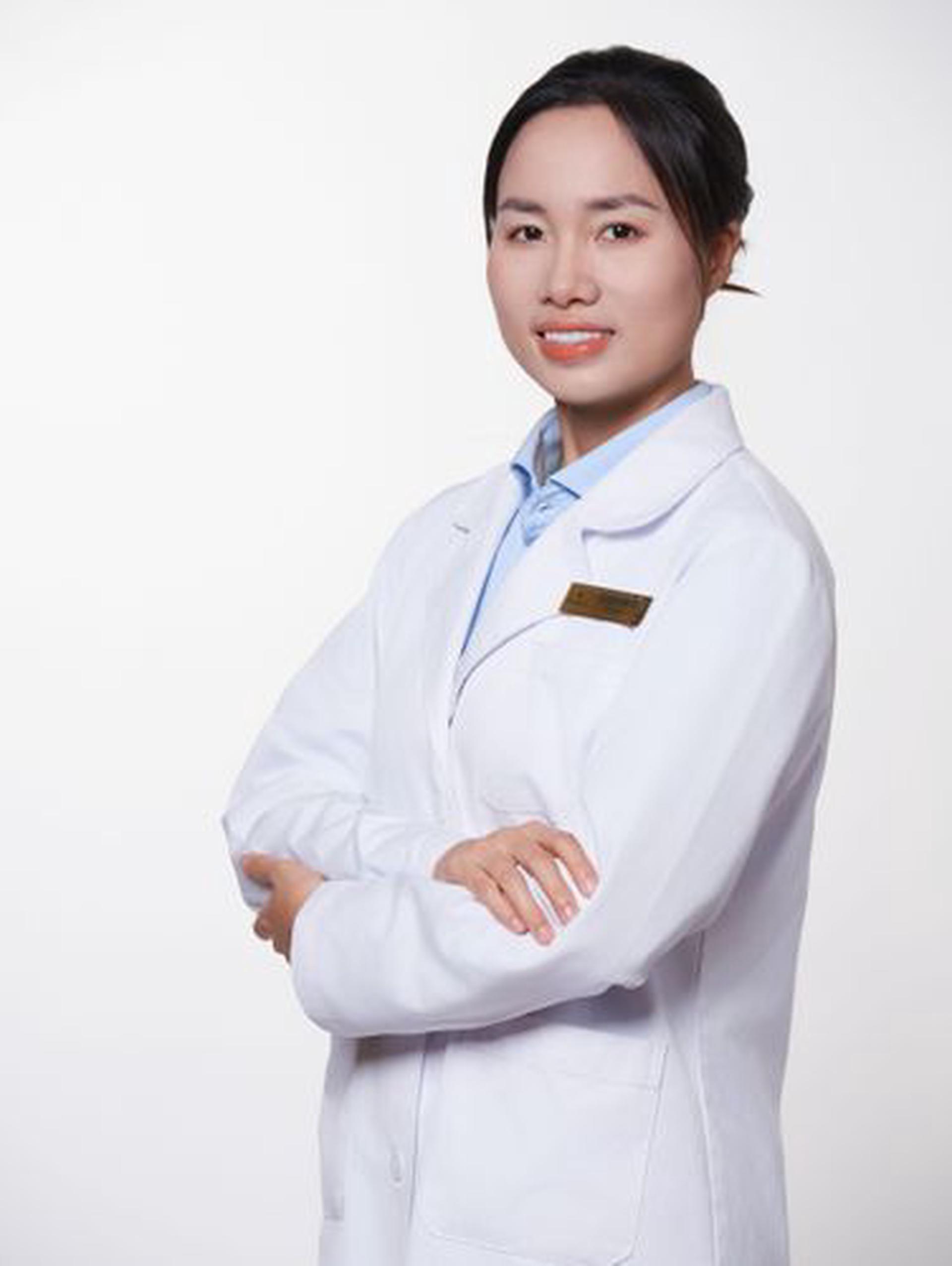 Dr Le Ngoc May